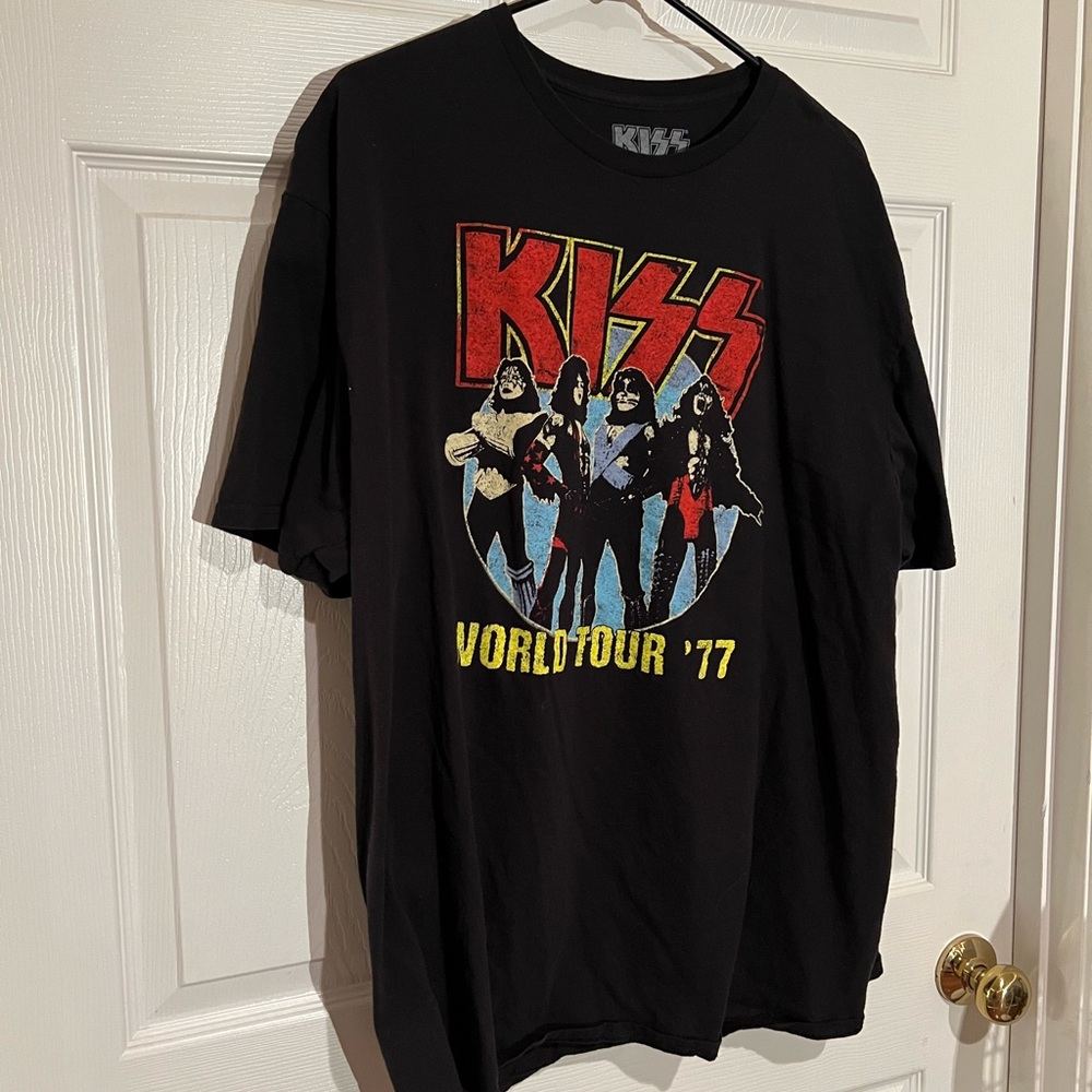 KISS Band Tee!